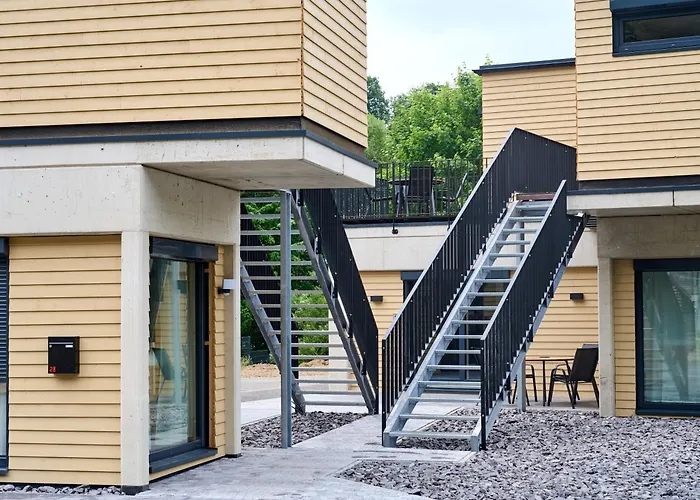 Luxuscontainer Am Nuerburgring #1 * אדנאו